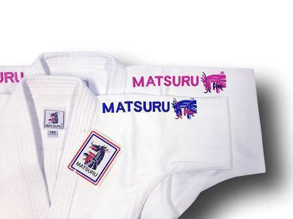 Matsuru Judopak Semi Wedstrijd wit met roze schouderlabel